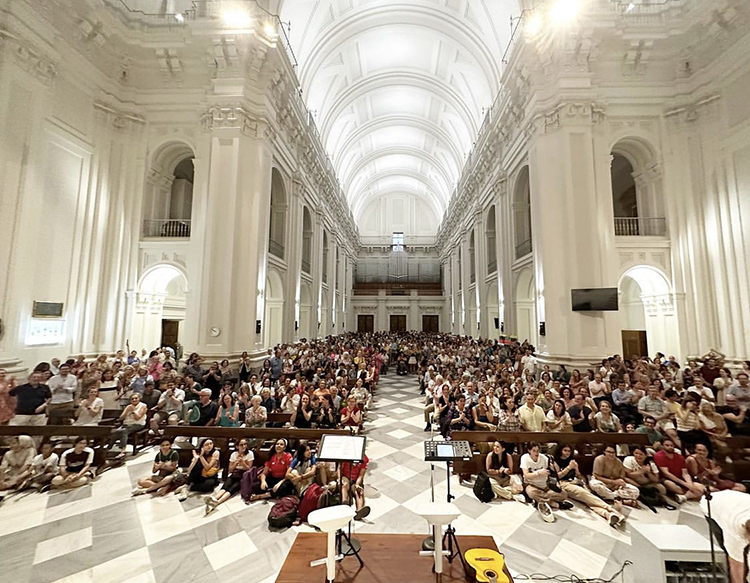 Música y oración en la Parroquia San Francisco de Borja